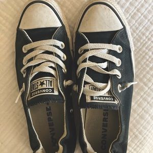 Black Shoreline Low top Converse Women’s 7.5